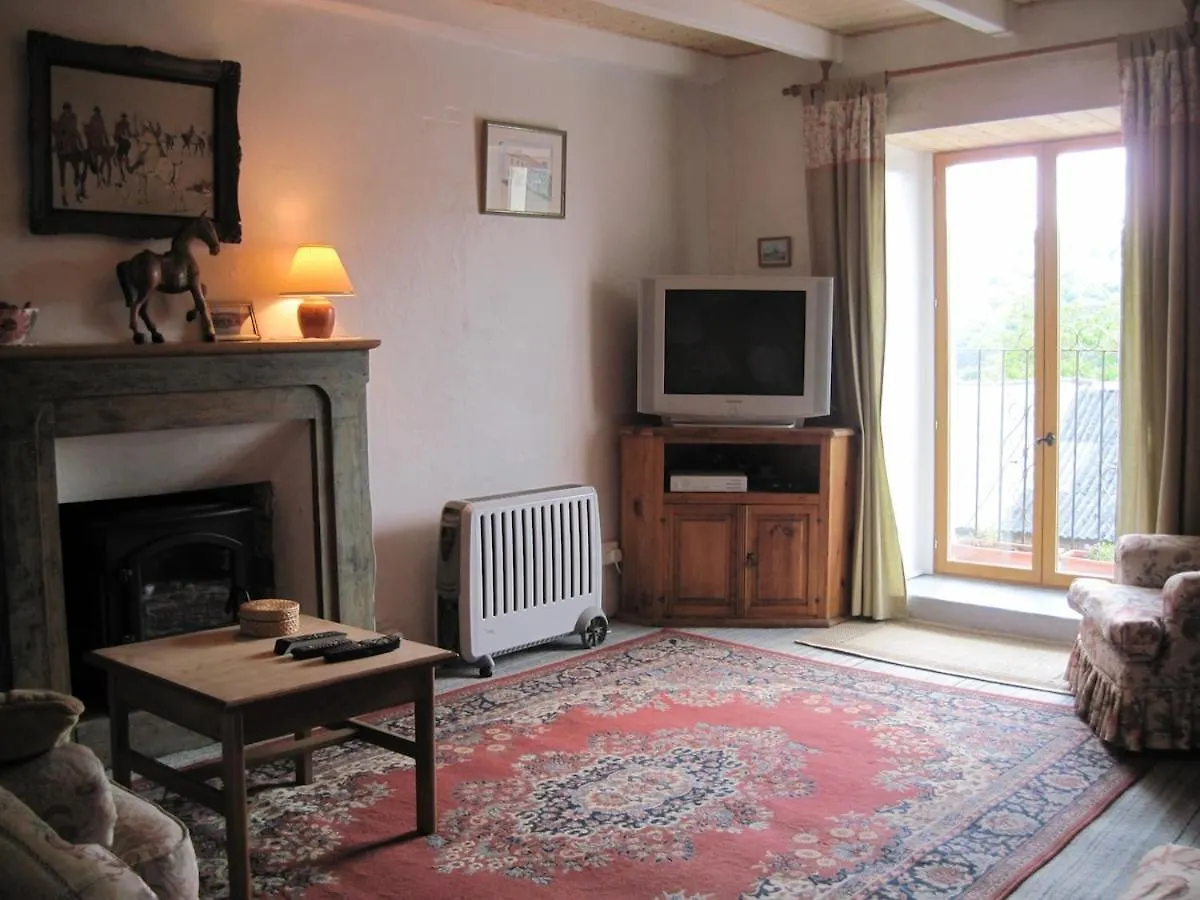 Rest Huella Farmhouse Saint-Segal France