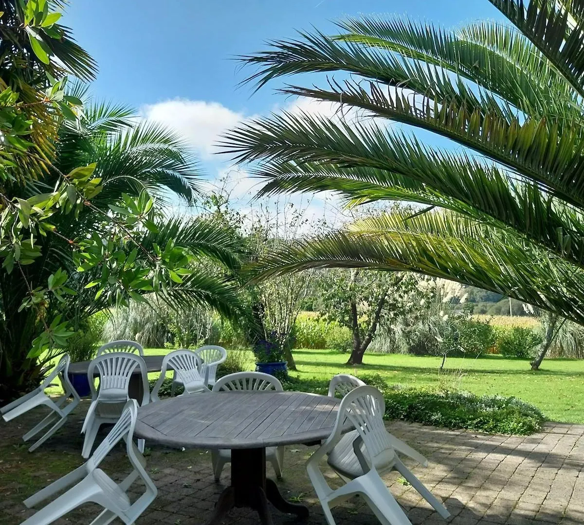Rest Huella Farmhouse Saint-Segal 0*,